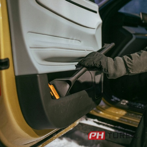 Samochodowa szczotka i skrobak FISKARS do odśnieżania do auta, śniegu, lodu