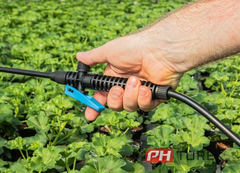Opryskiwacz ciśnieniowy 8L Cellfast ogrodowy z lancą do zraszania